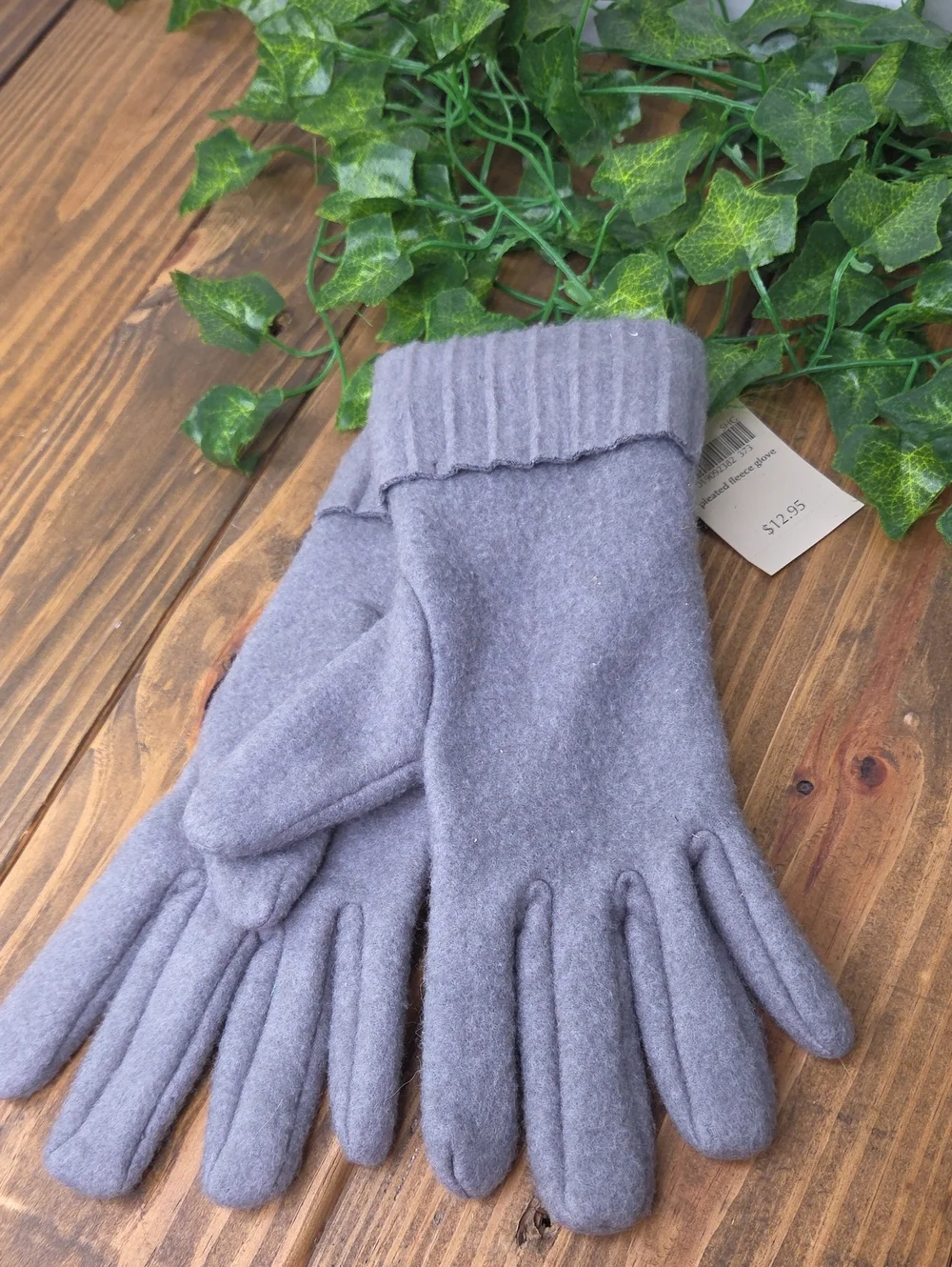 Coldwater Creek. Light Gray Gloves. NWT